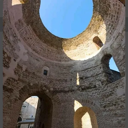 Vlatka Apartman Salona