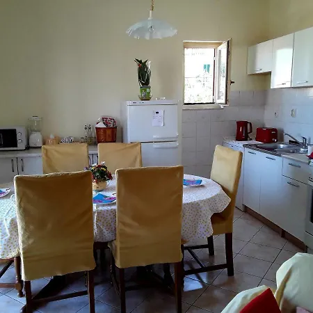 Vlatka Apartman Salona