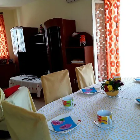 Vlatka Apartman Salona